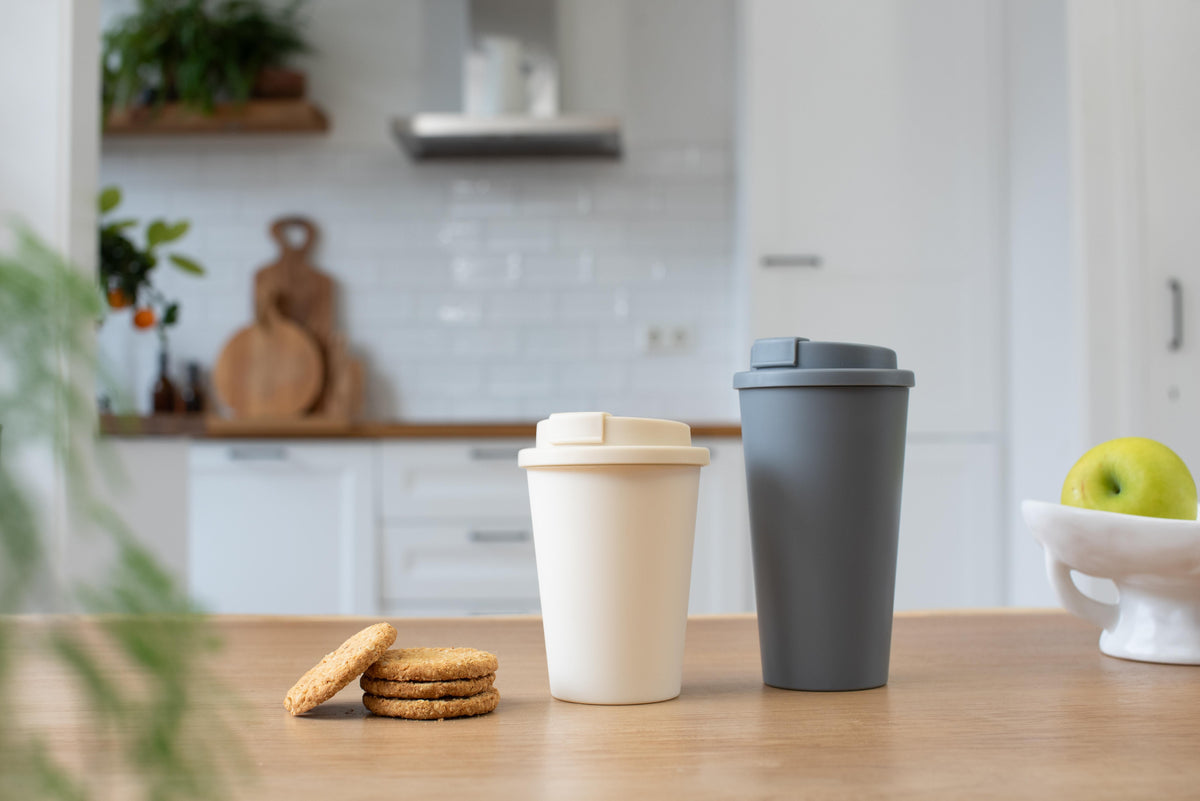 Doppelwandiger Becher Gabriela, 350 ml