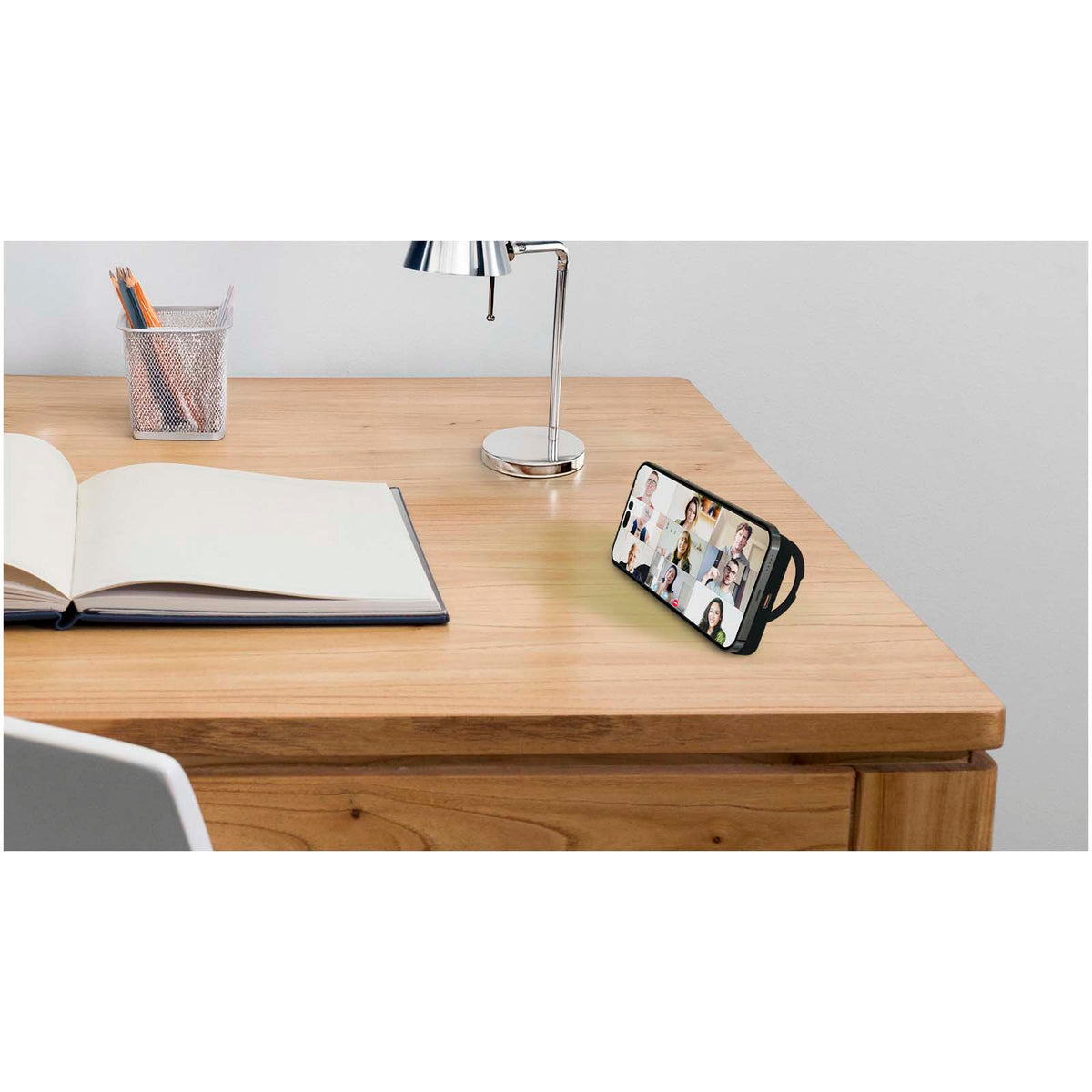 SCX.design P28 5000 mAh Powerbank mit Klappring – Schwarz