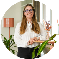 Ninja Delfs, Account Managerin