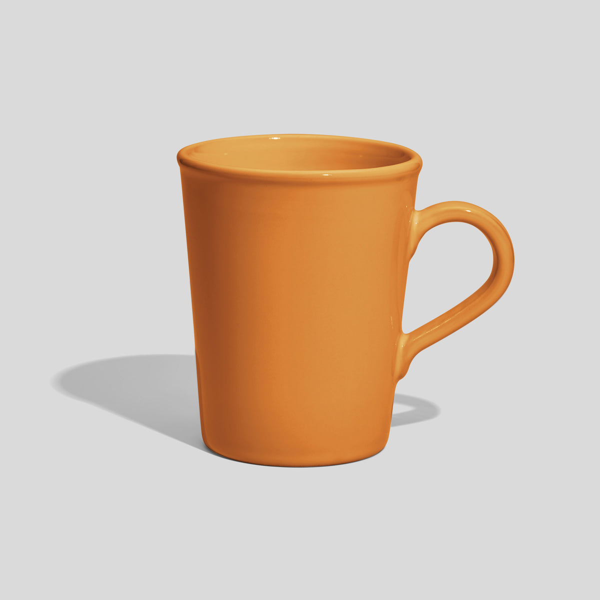 Hohe konische Keramiktasse 350 ml mit kleinem Henkelbogen – Senfgelb