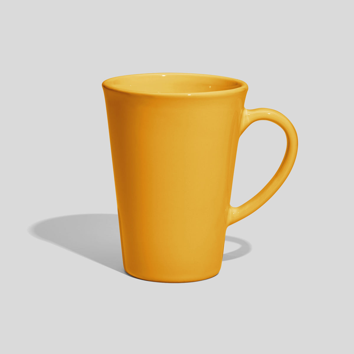 Hohe konische Keramiktasse 450 ml mit Bogenhenkel – Gelb