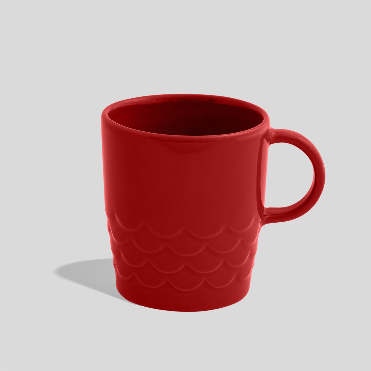 Keramiktasse 390 ml mit Wellenrelief am Fuß – Rot