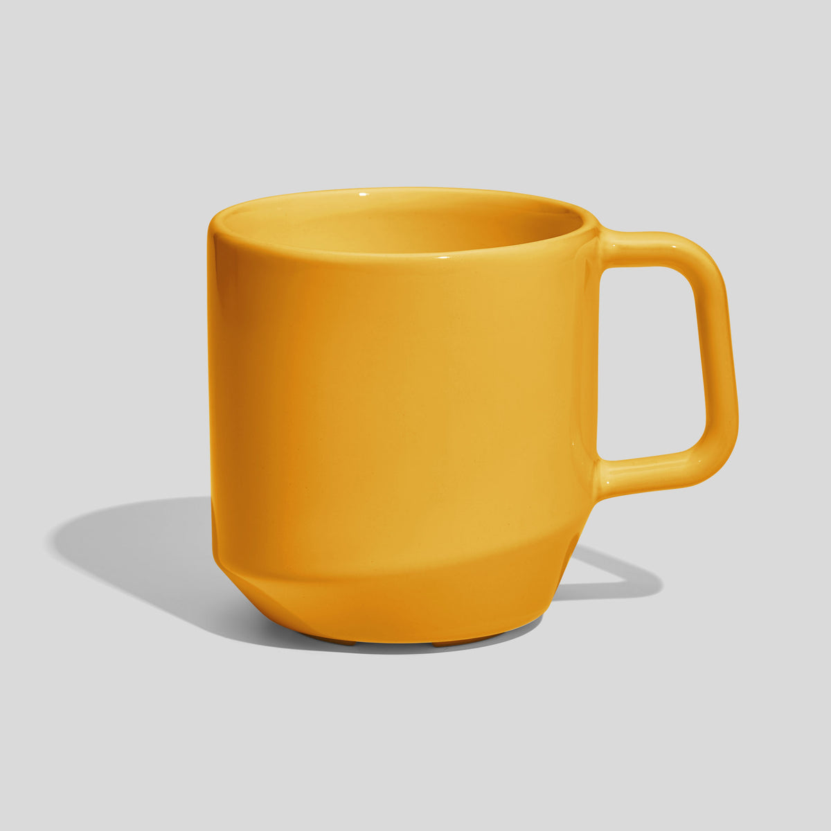 Keramiktasse 400 ml mit abgesetztem Fuß und Eckhenkel – Gelb