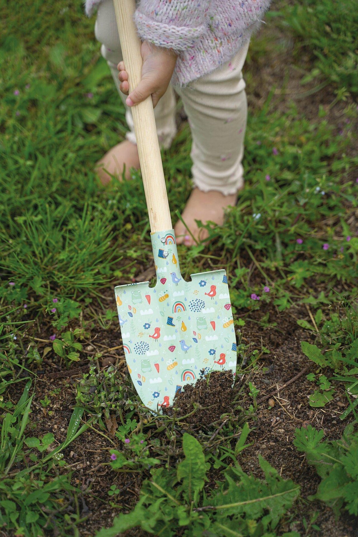 Kinderspaten mit buntem Gartenmuster im 3er Set – weitere Ansicht