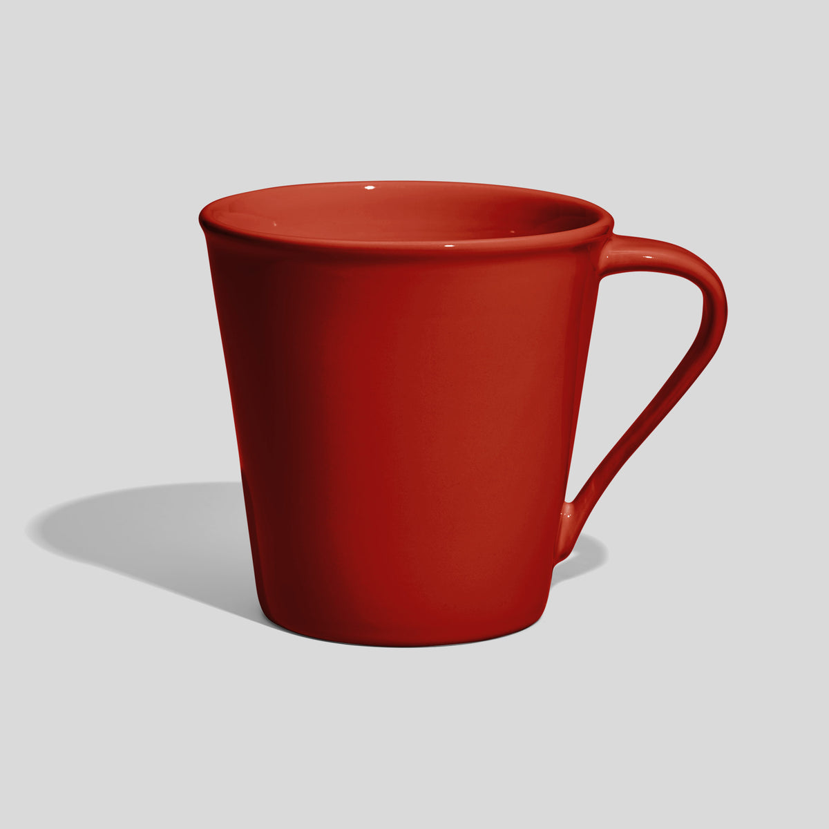 Konische Kaffeetasse 600 ml mit schrägem Henkel – Rot