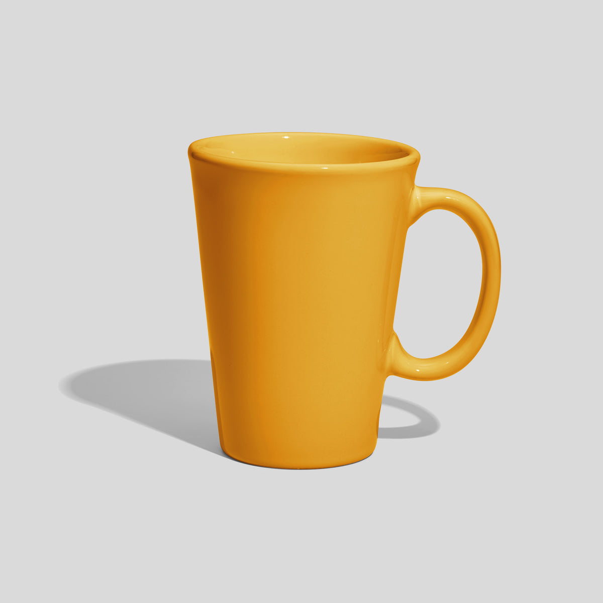Konische Keramiktasse 380 ml mit ovalem Ringhenkel – Gelb