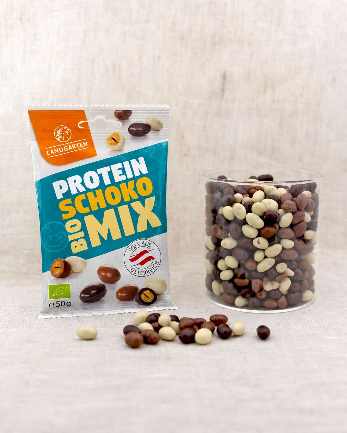 LANDGARTEN Bio Soja in dreierlei Schokoladen 50 g mit Logo Button