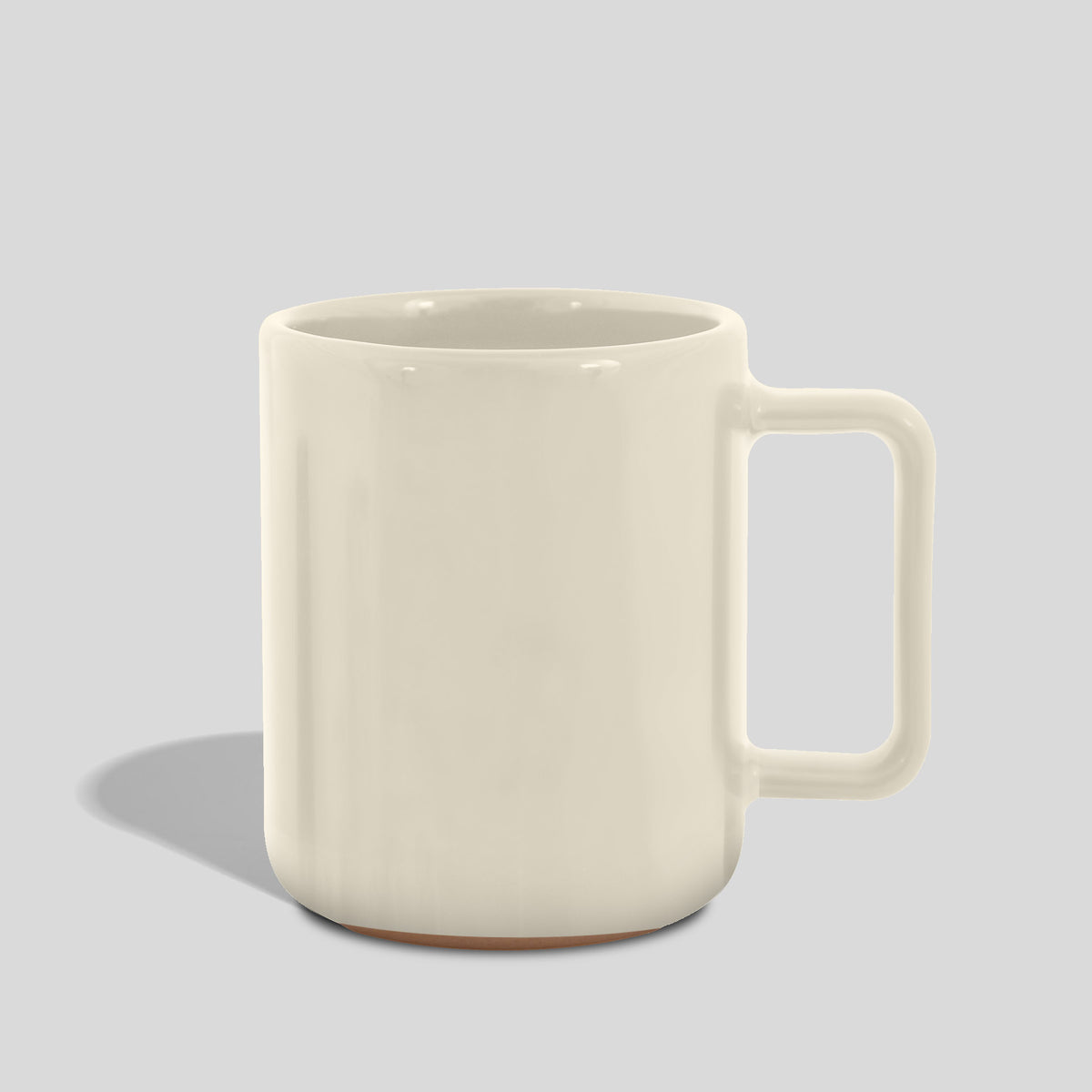 Schlanker Keramikbecher 320 ml mit eckigem Bügelhenkel – Ecru