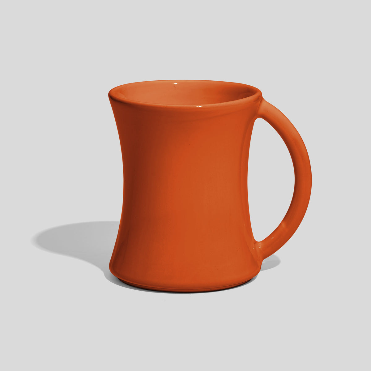 Taillierte Keramiktasse 350 ml mit Halbrundhenkel – Orange