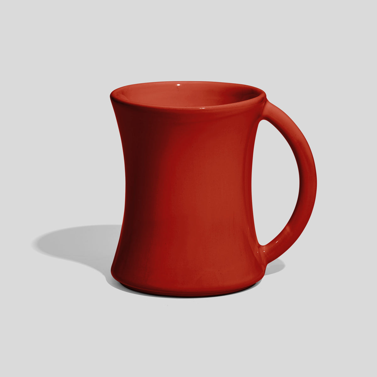 Taillierte Keramiktasse 350 ml mit Halbrundhenkel – Rot