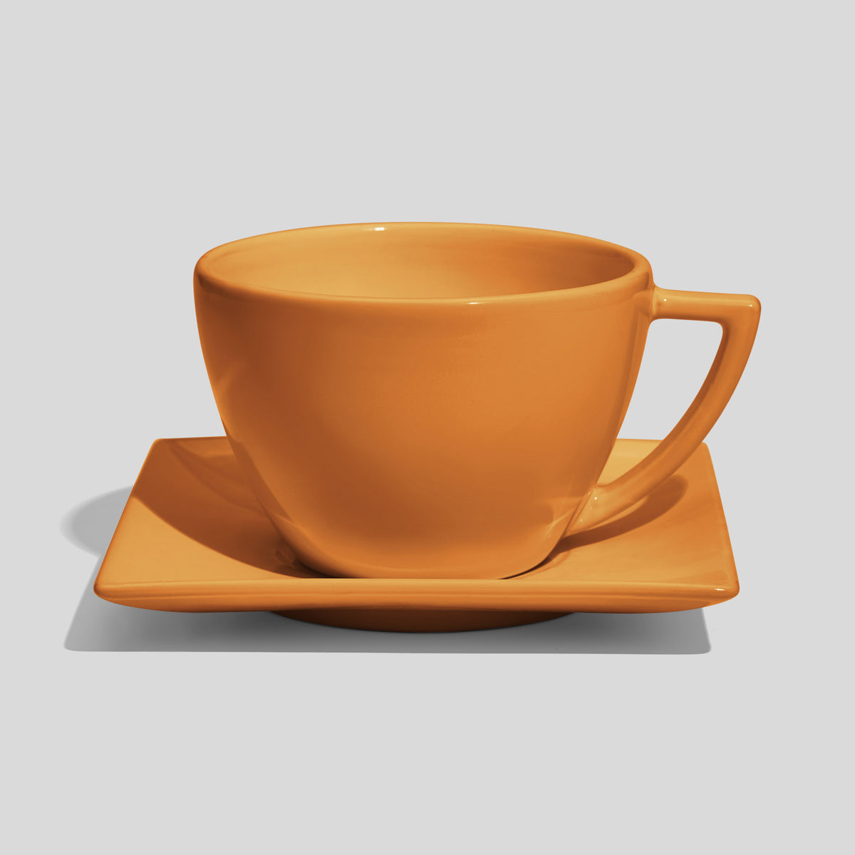 Tasse mit Dreiecksgriff und eckiger Untertasse 520 ml – Senfgelb