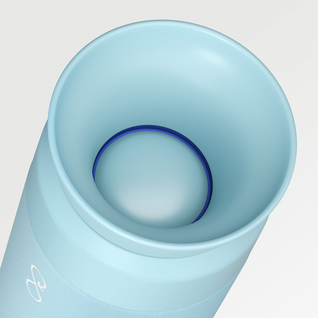 Moderne Farbauswahl für den Ocean Bottle Thermosbecher in hellblau Deckel