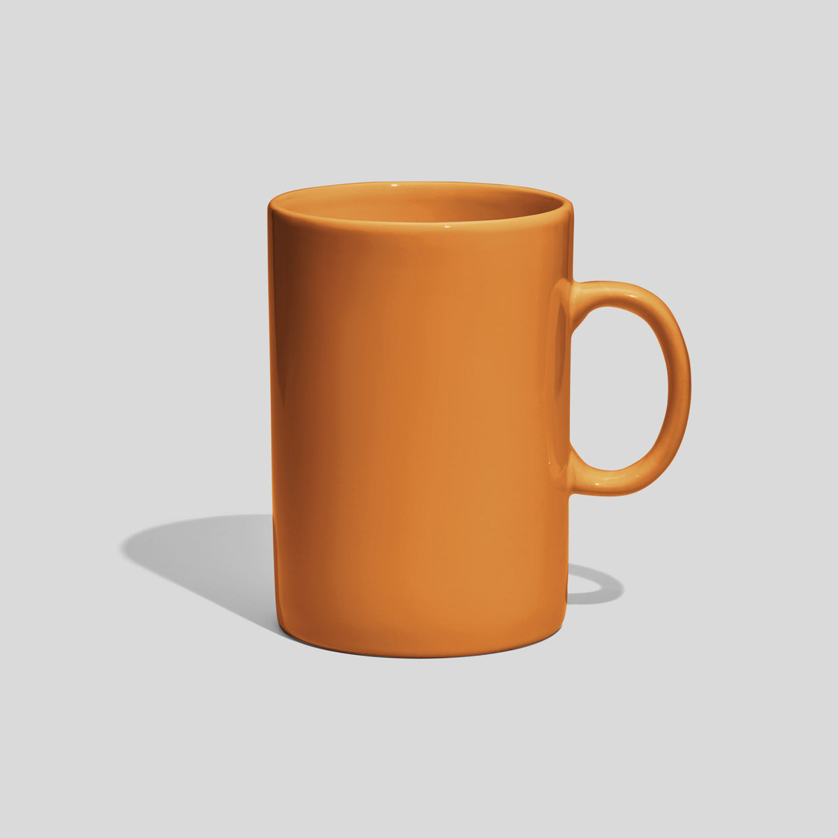 Zylindrische Keramiktasse 900 ml mit ovalem Henkel – Senfgelb