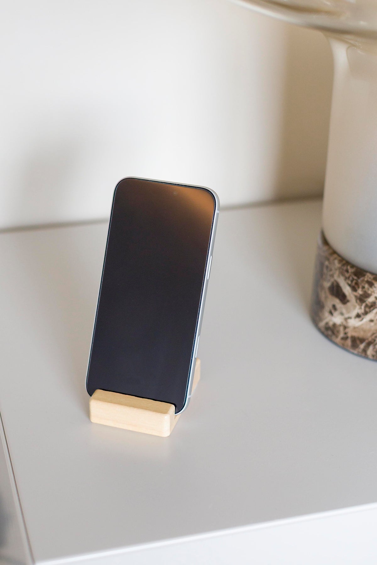 Telefonhalter Nyla, Holz