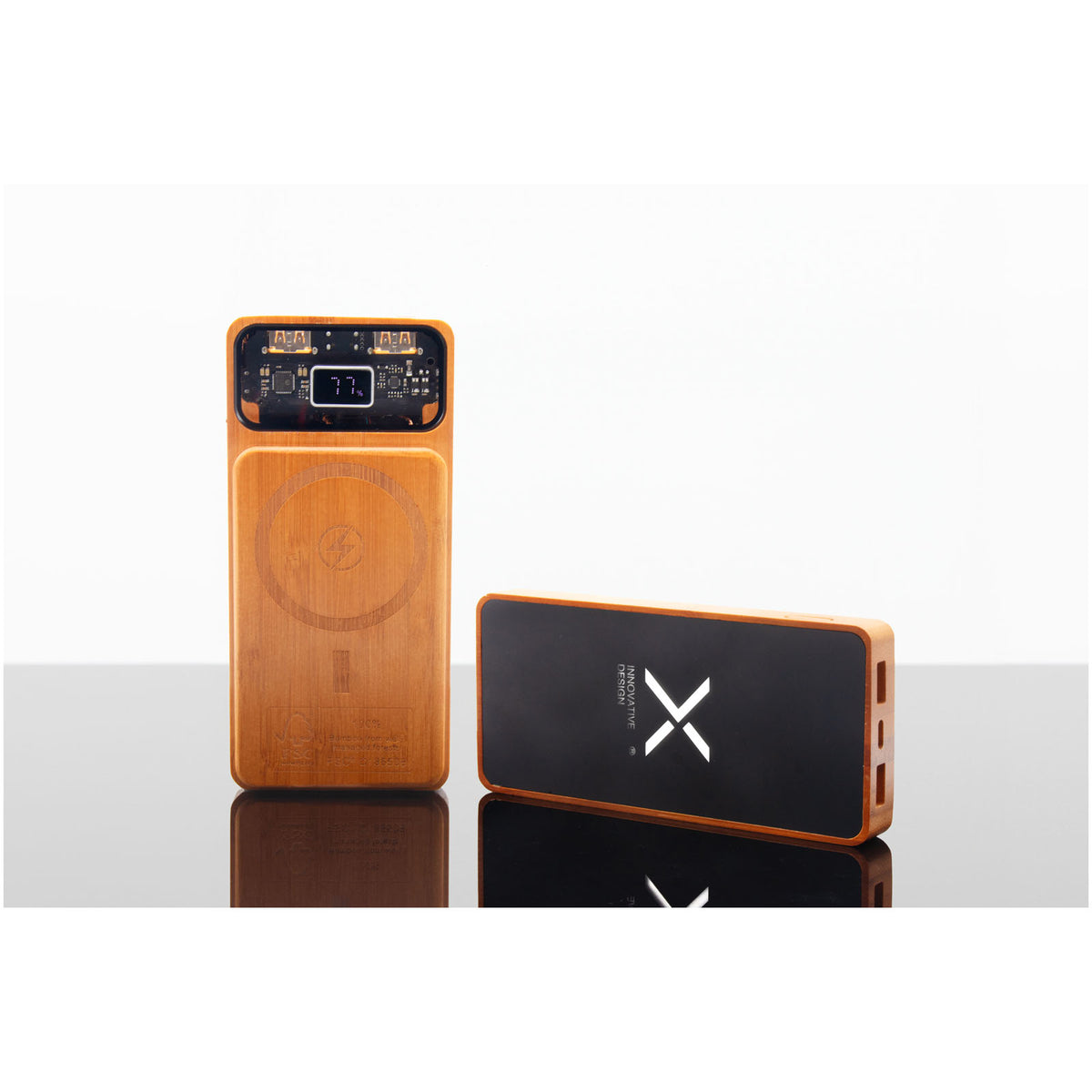 SCX.design P48 10.000 mAh magnetische 15W Powerbank aus Holz mit Leuchtlogo – Holz / Schwarz