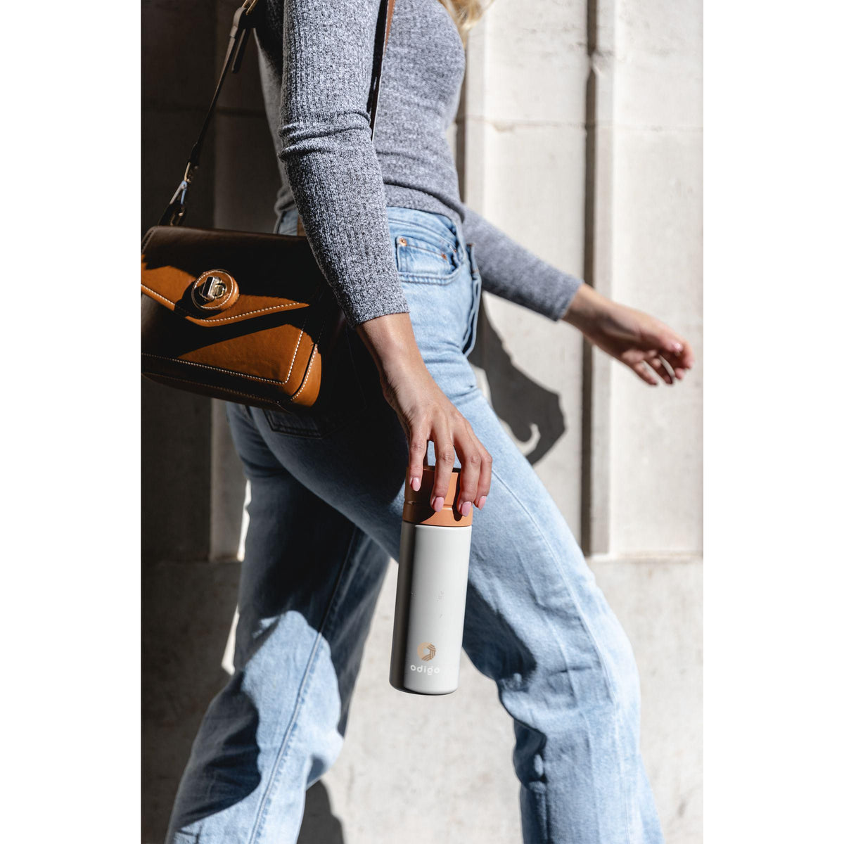 Grau/orange