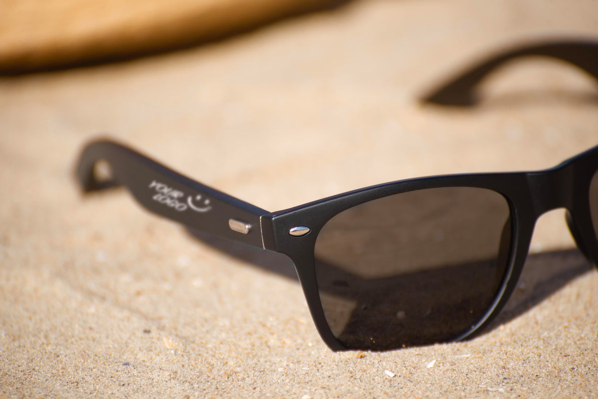 Sonnenbrille Jaxon, Kunststoffrahmen und Bambusbügel, UV400