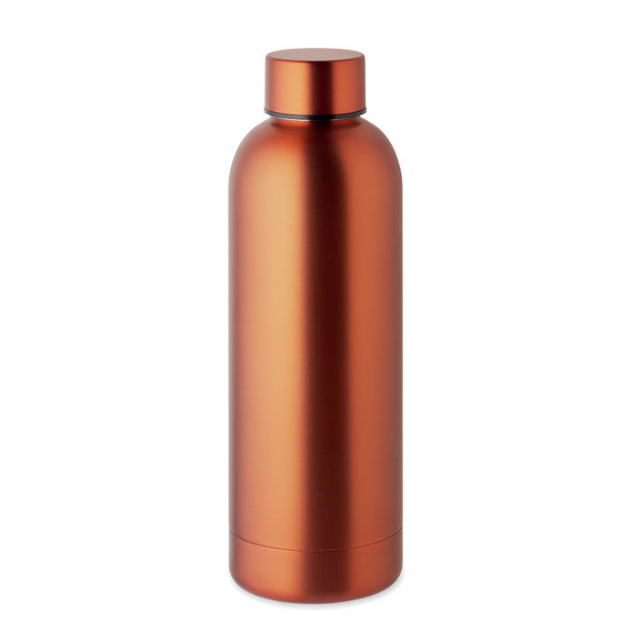 Isolierflasche Athen aus recyceltem Edelstahl mit einem wunderschönen Logodruck auf der Frontseite der Flasche, In der Farbe orange