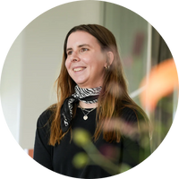Melina, Account Managerin