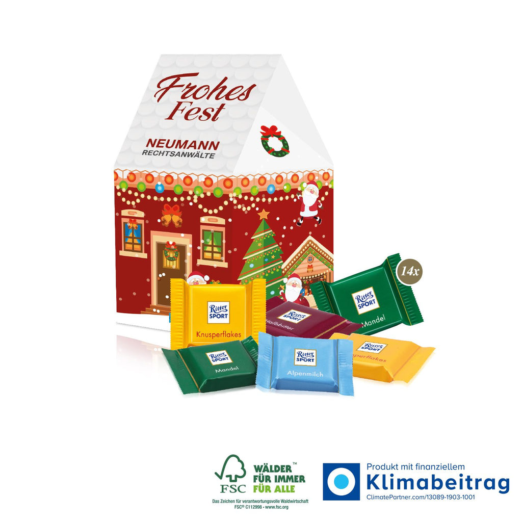 Nachhaltiger 3D Haus Adventskalender gefüllt mit Ritter SPORT Schokotäfelchen, FSC®-zertifiziert und aus Rainforest Alliance-zertifiziertem Kakao.