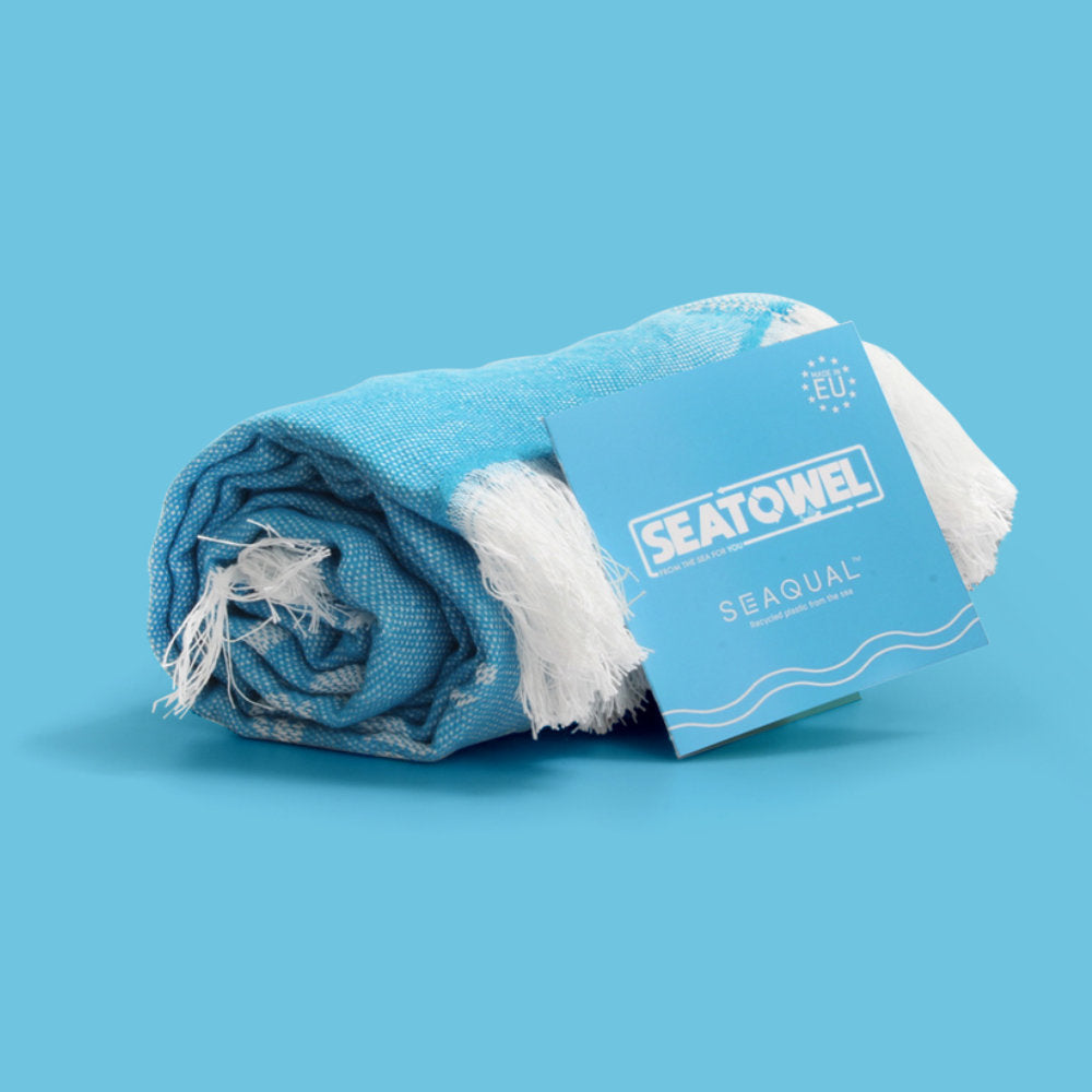 Blaues Handtuch eingerollt