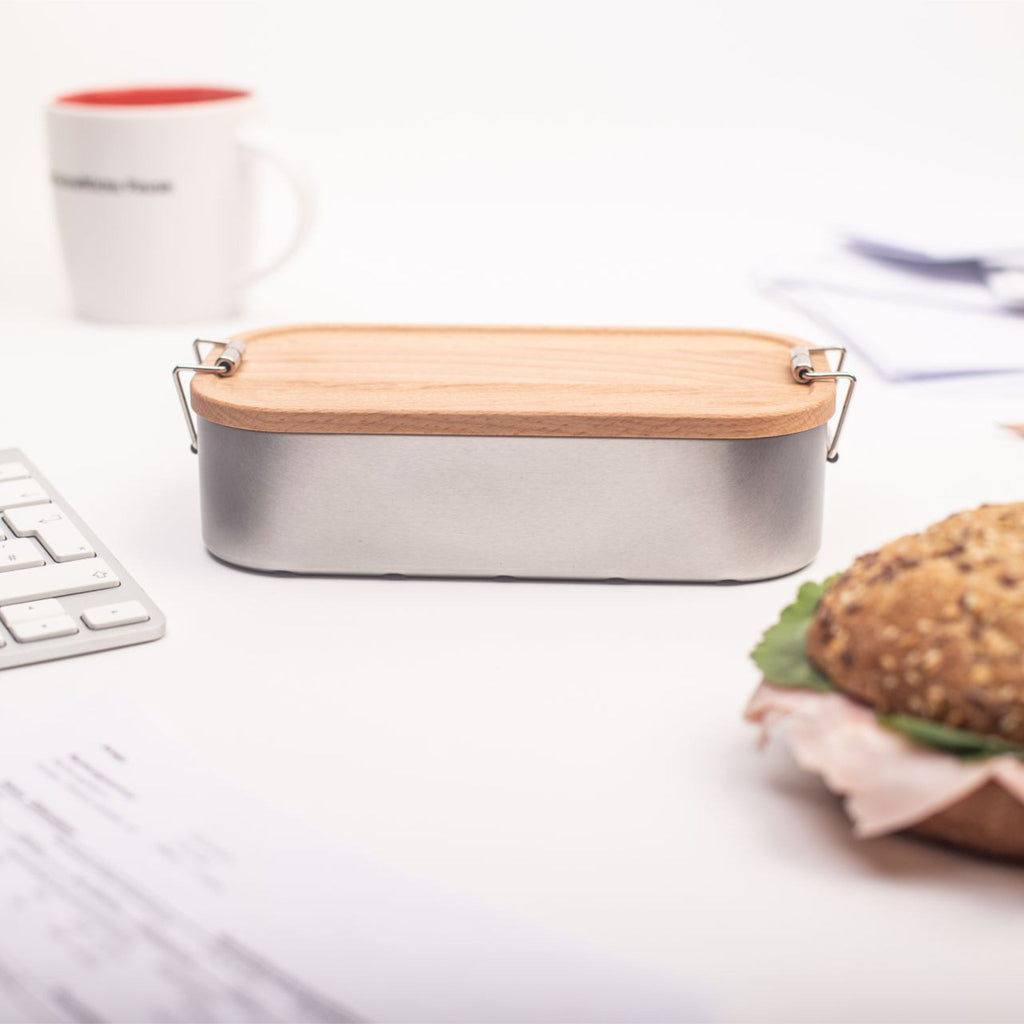Weißblech Lunchbox mit Buchendeckel als Moodbild
