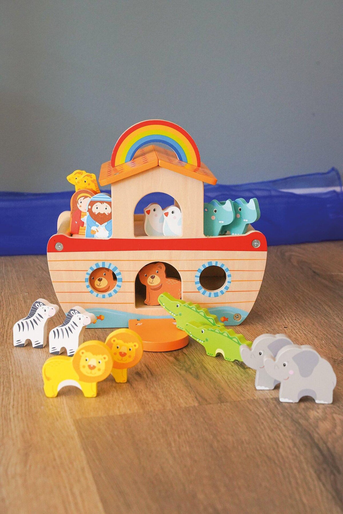Arche Noah aus Holz mit 20 Teilen von goki – Ansicht
