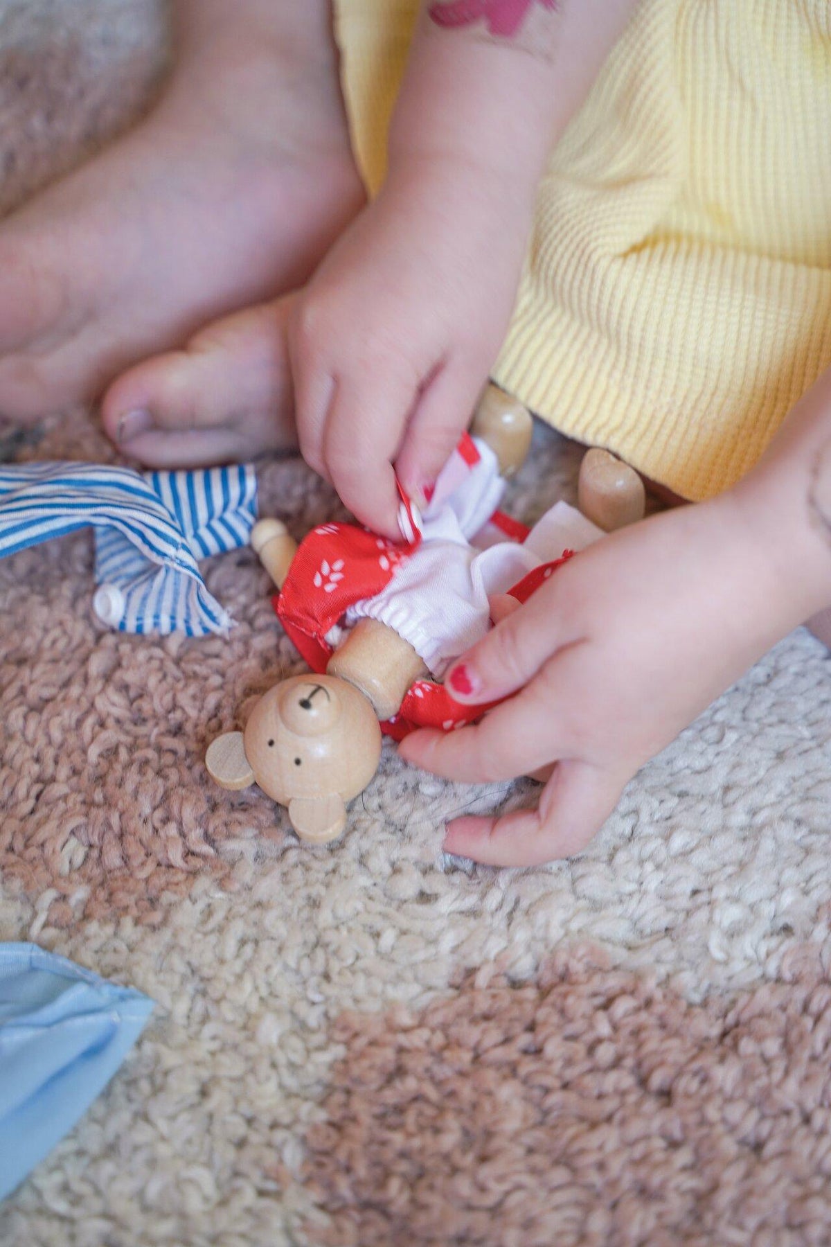 Biegepuppen Bärchens Klamottenkiste Benna und Bennoh – Zusatzansicht