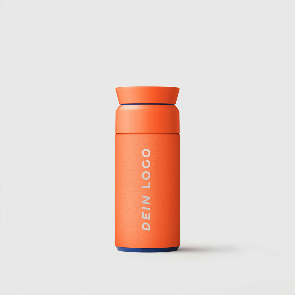 Individuelle Logo-Gestaltung für den Ocean Bottle Thermobecher in orange