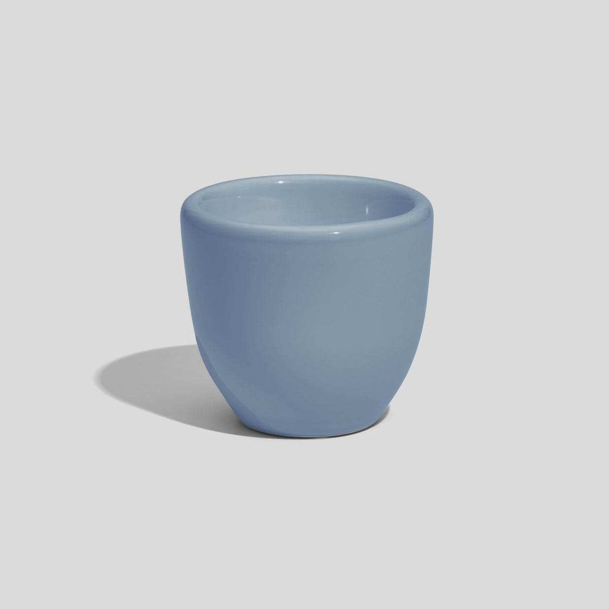 Eierbecher aus Keramik mit Wulstrand, 6 cm hoch – Hellblau