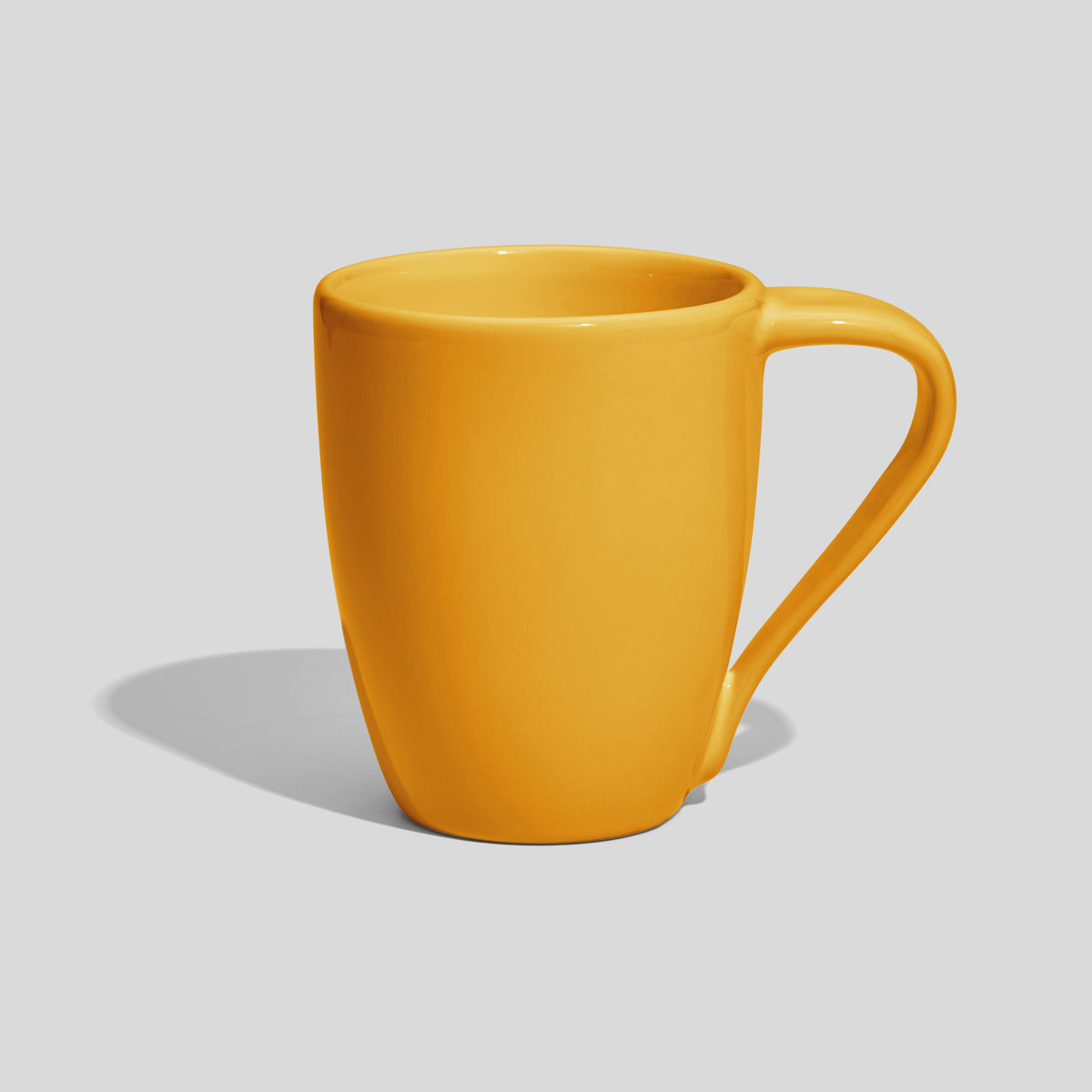 Eiförmige Keramiktasse 250 ml mit langem Schräghenkel – Gelb