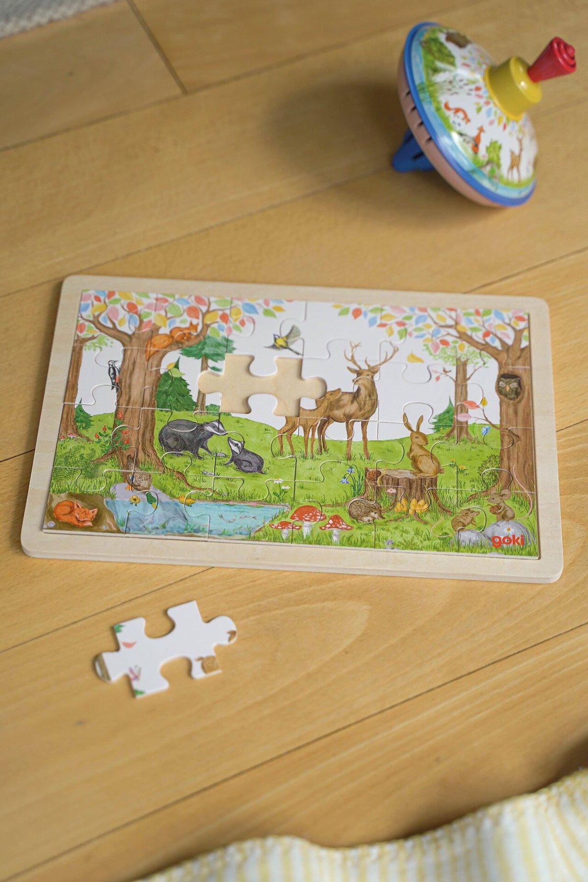 Einlegepuzzle Waldlichtung mit Hirschen von goki