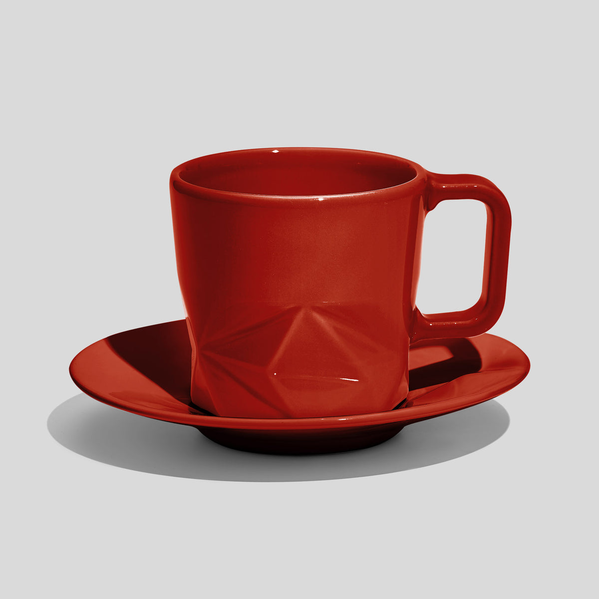 Facettierte Tasse mit Untertasse 200 ml
