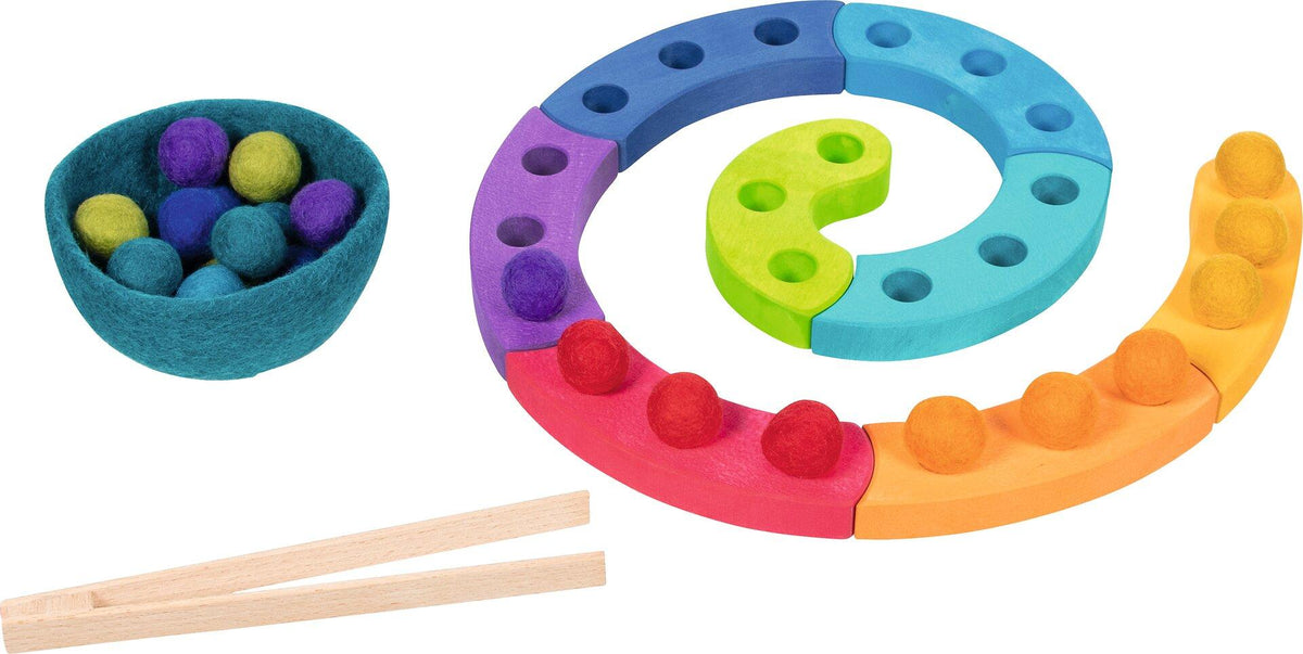 Farbsortierspiel Spirale mit Filzkugeln von goki – Ansicht