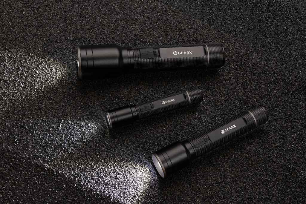Große Gear X Taschenlampe aus RCS recycelt. Alu mit USB-Akku