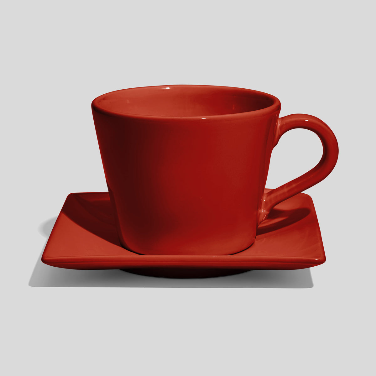 Große Tasse in Kegelform mit quadratischer Untertasse 520 ml – Rot