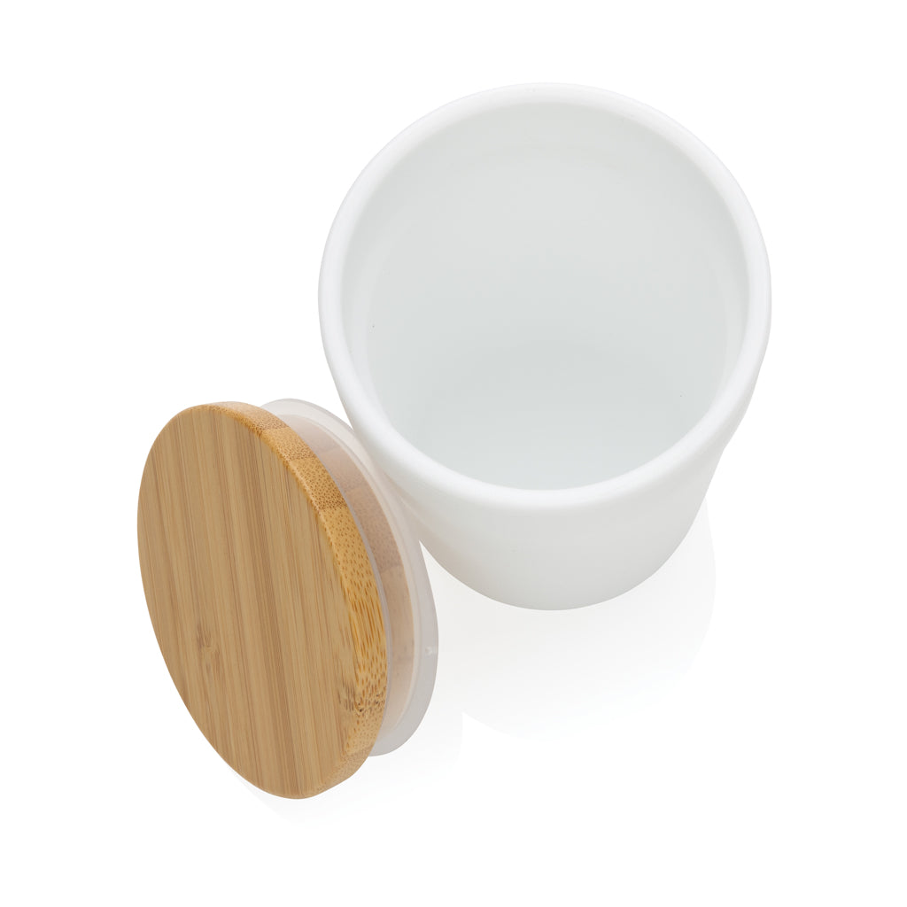 GRS rPP-Becher mit Bambusdeckel – weiß