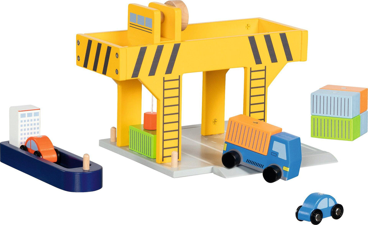 Hafenkran Set aus Holz mit Schiff und Lkw von goki – Hafenplatte