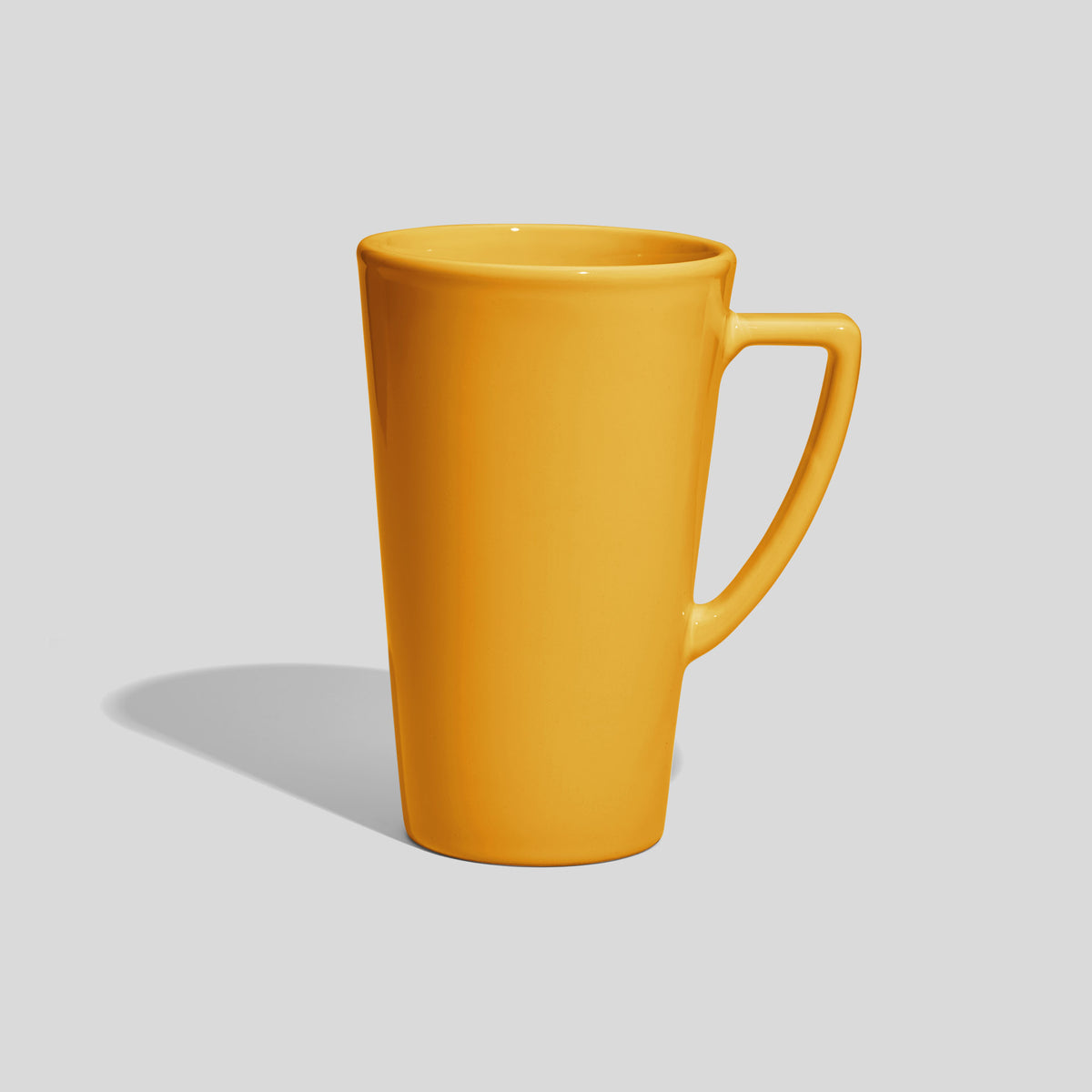 Hohe Keramiktasse 450 ml mit eckigem Winkelhenkel – Gelb