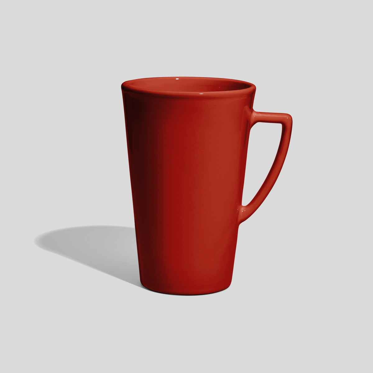 Hohe konische Tasse 740 ml mit eckigem Henkel