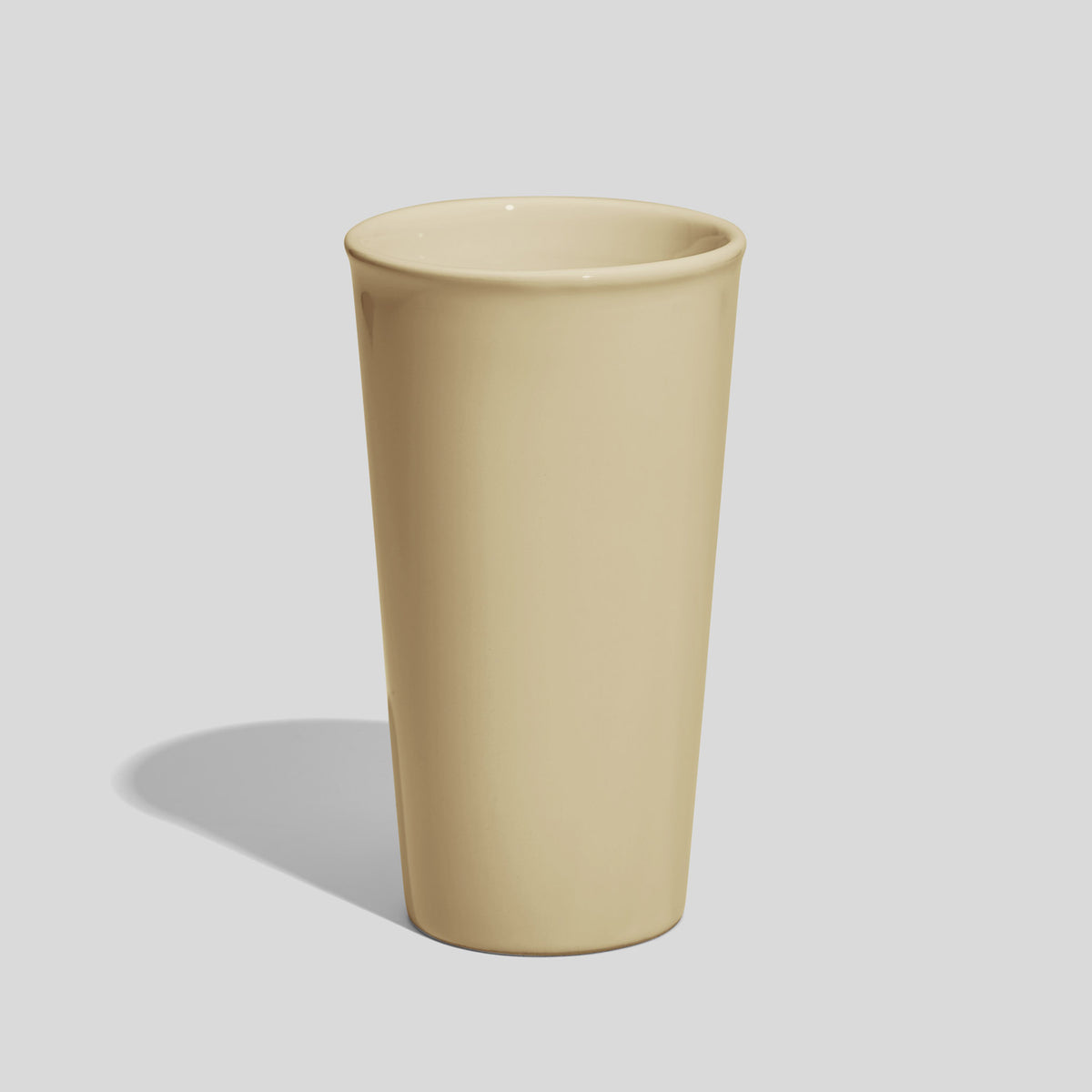 Hoher konischer Keramikbecher 500 ml ohne Henkel – Beige