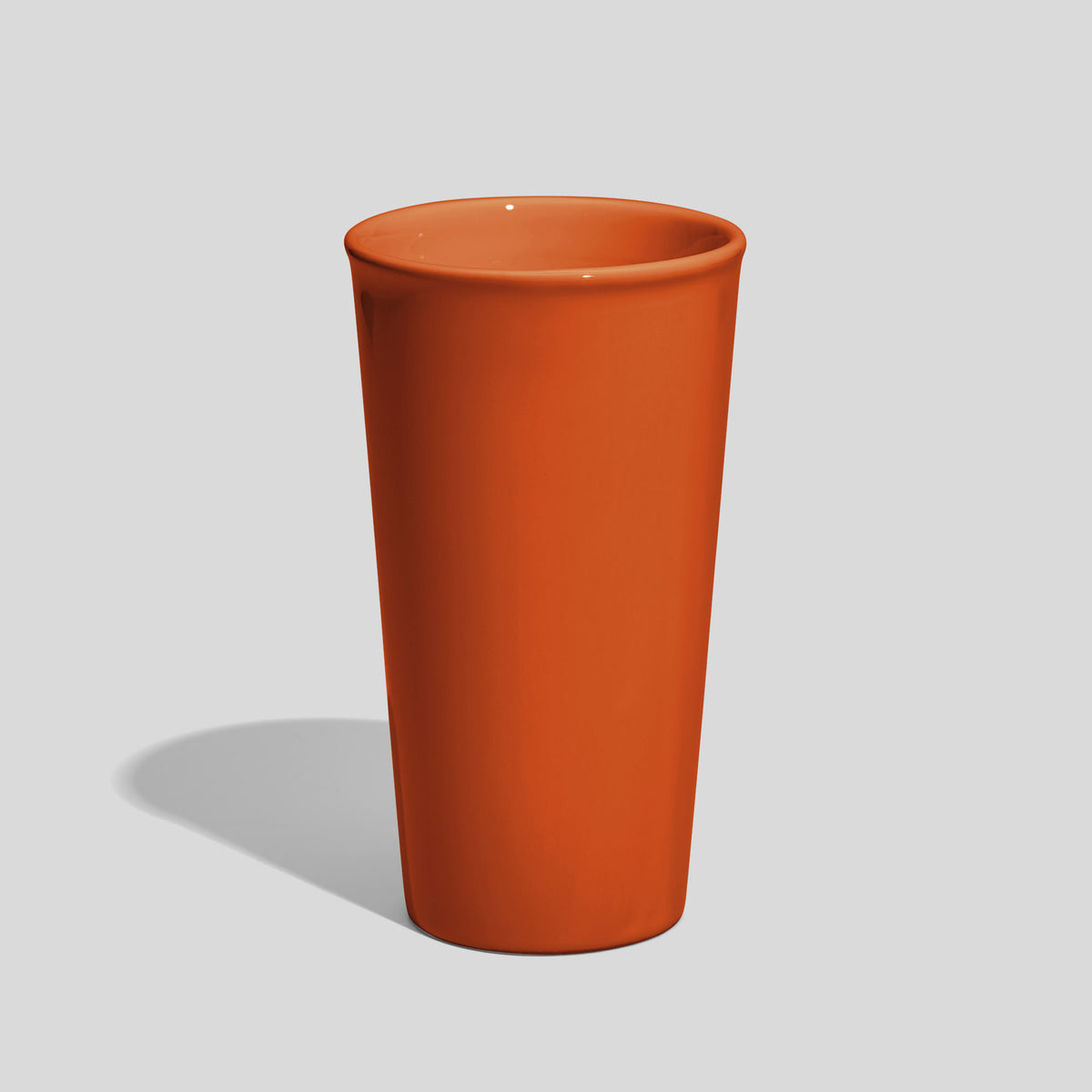 Hoher konischer Keramikbecher 500 ml ohne Henkel – Orange