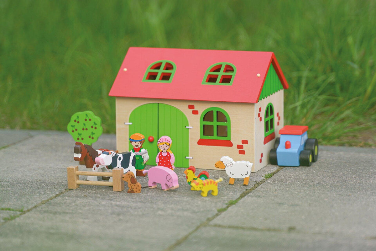 Holzbauernhof mit Stall und 13 Teilen von goki – Weitere Ansicht