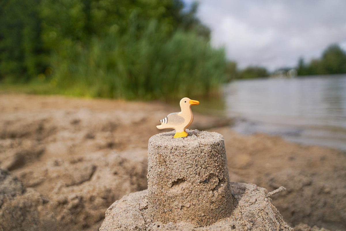 HOLZTIGER Holzfigur Möwe mit orangem Schnabel – Ansicht
