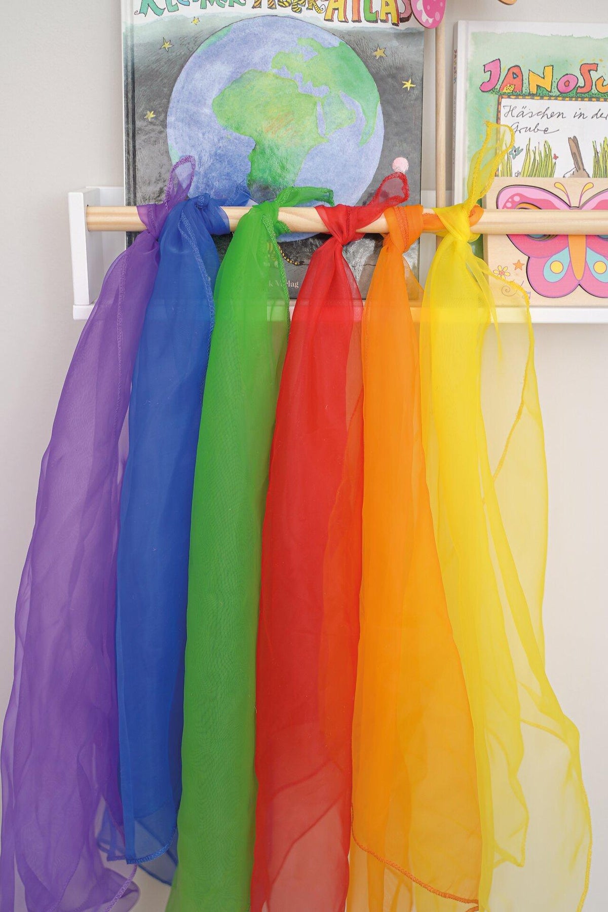 Jongliertücher in sechs Farben im Set, 66 x 66 cm – Seitenansicht