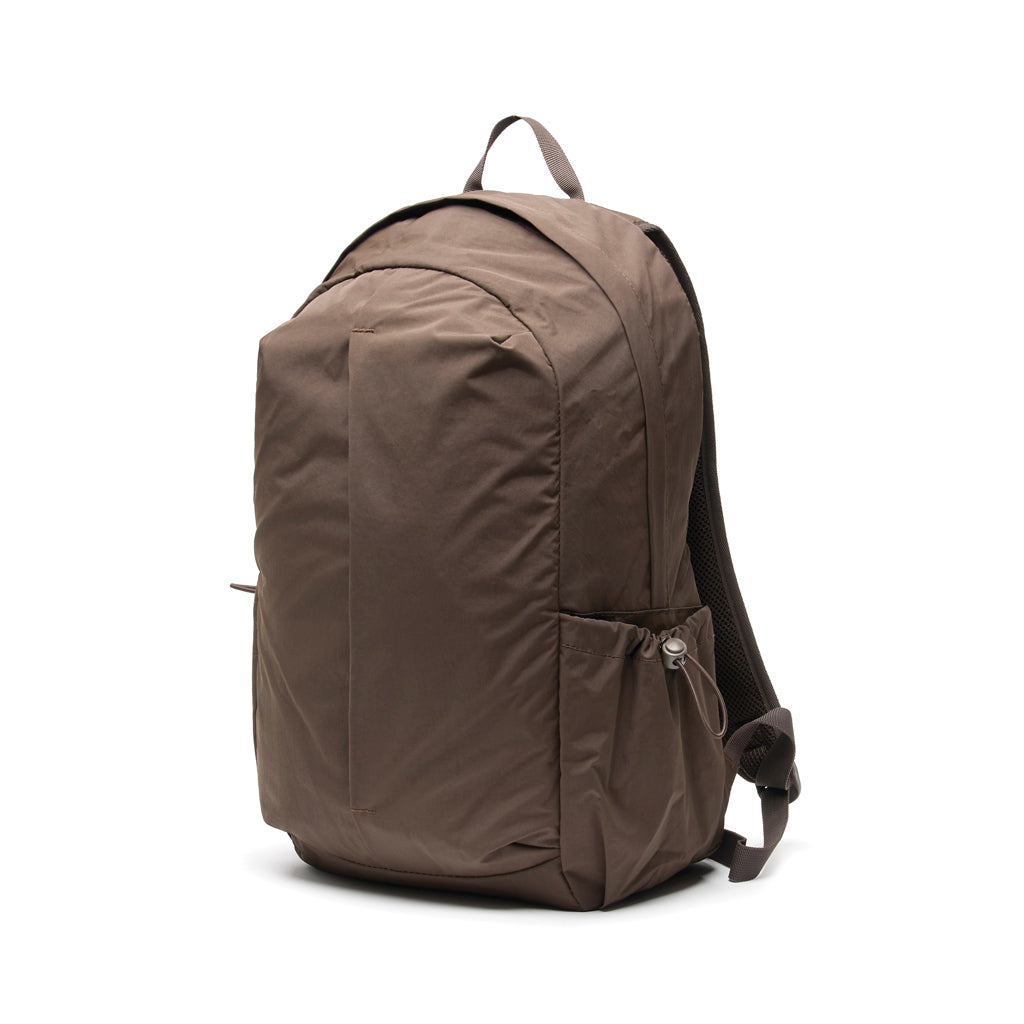 KENTO URBAN 15,6" Rucksack aus RCS  recyceltem Nylon – braun