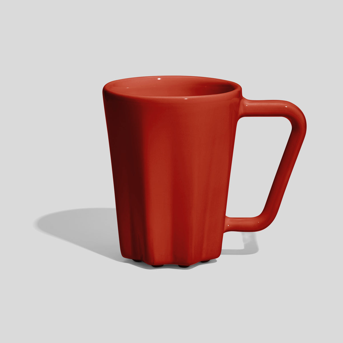 Keramiktasse 250 ml mit Rippen am Fuß und Eckhenkel