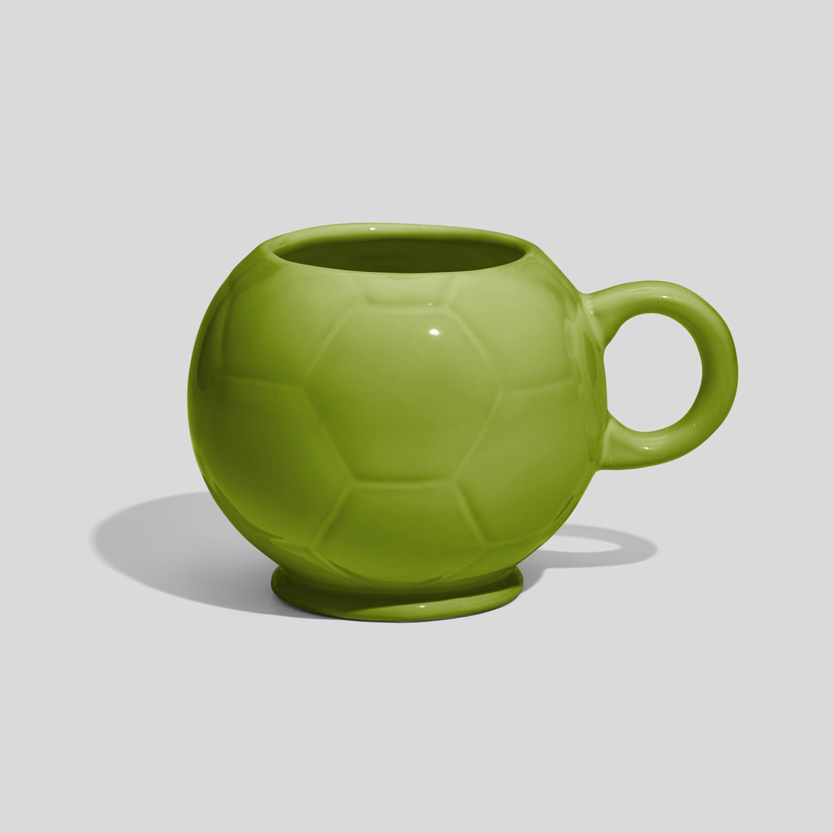 Keramiktasse 320 ml in Fußballform – Olivgrün