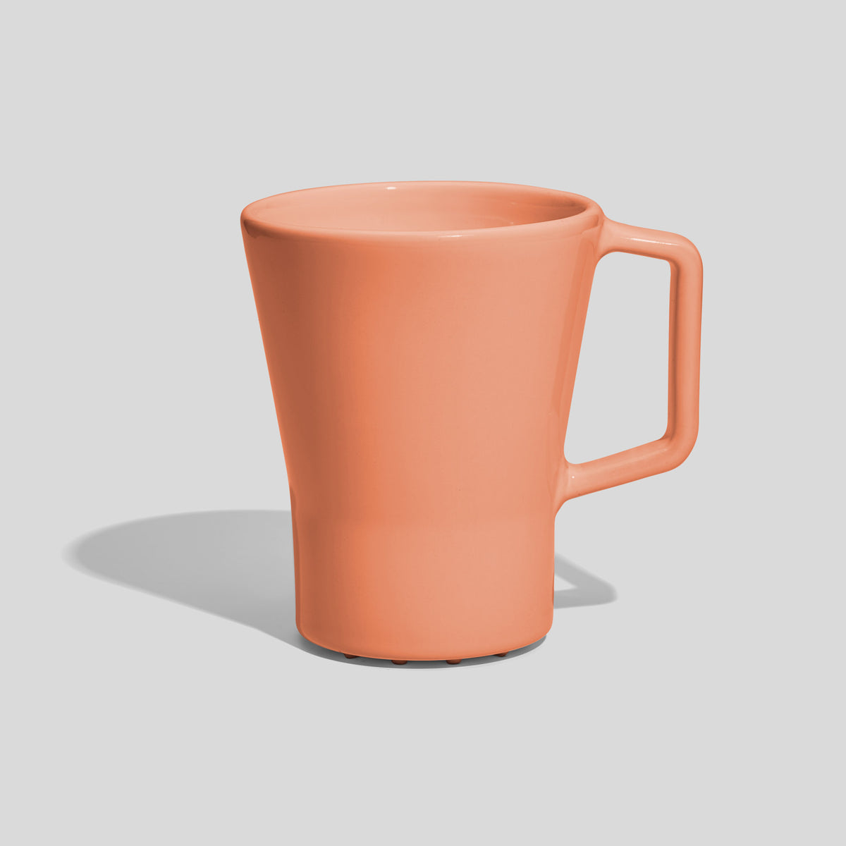 Keramiktasse 400 ml in Trichterform mit Rechteckhenkel – Lachs