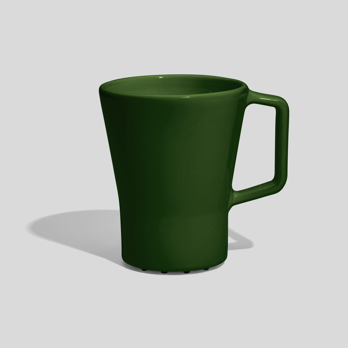Keramiktasse 400 ml in Trichterform mit Rechteckhenkel – Tannengrün